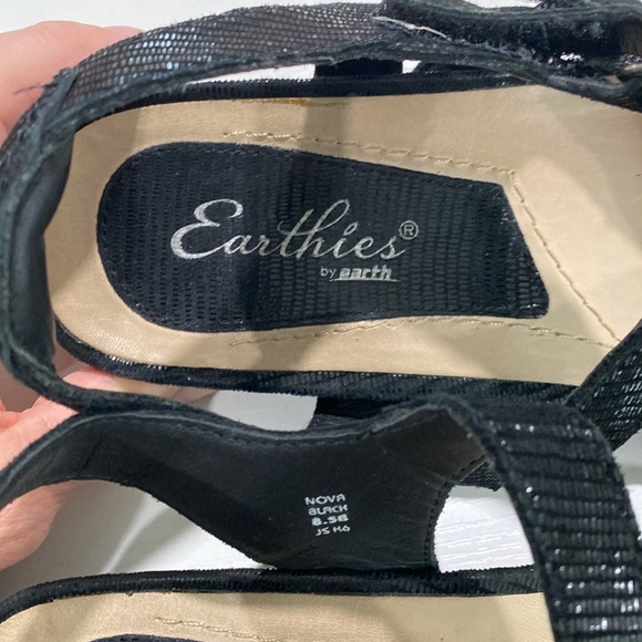 Earthies nova nova black suede strap sandals shoes size 8.5 - Picture 3 of 9